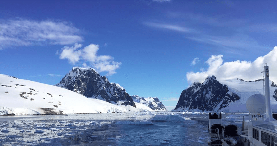 Cover Image for Don't Waste Your 20s Not Taking Big Risks